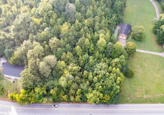 2nd image of 1161 Mountain Creek Rd, Chattanooga, TN 37405 | MLS# 3018212