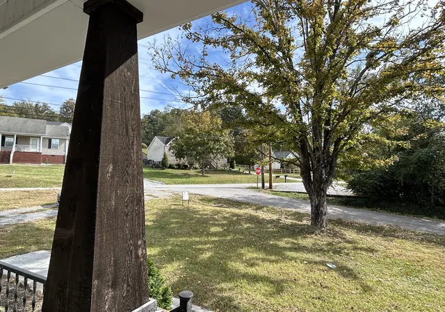 Homes for sale in Wartrace, TN | 311 Broad St, Wartrace, TN 37183 | MLS# 3030334