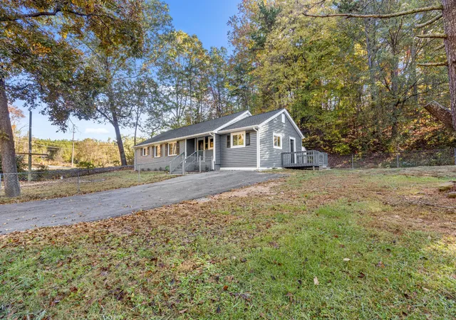 Homes for sale in Soddy Daisy, TN | 1806 Dallas Lake Rd, Soddy Daisy, TN 37379 | MLS# 3015519