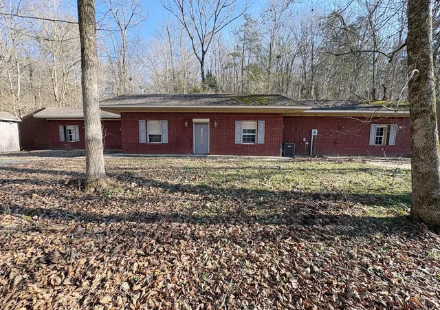Photo 2 of Single family home for sale at 28 Alease Dr, Fayetteville, TN 37334 | MLS# 3015657 | Listing updated on 2026-09-28