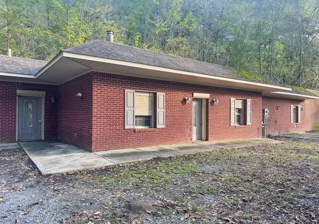 Homes for sale in Fayetteville, TN | 28 Alease Dr, Fayetteville, TN 37334 | MLS# 3015657