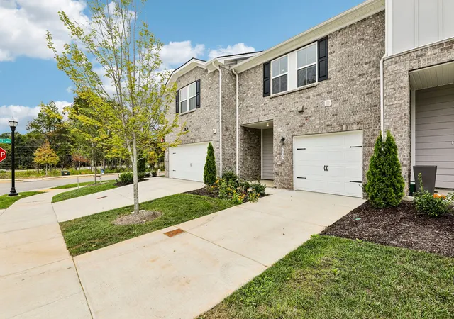 Photo 3 of Sale Pending at 7139 Cedarcrest Ct, Fairview, TN 37062 | MLS# 3032810 | Listing updated on 2026-10-01