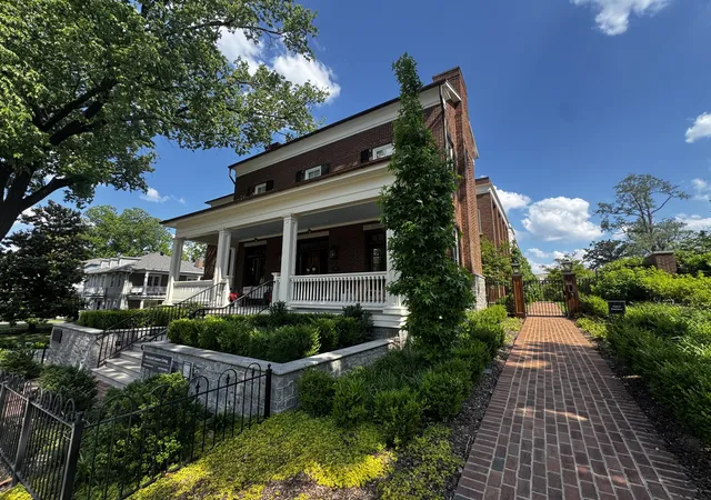 Photo 2 of Condo for sale at 725 W Main St #101, Franklin, TN 37064 | MLS# 3015844 | Listing updated on 2026-10-01