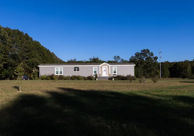 1st image of 307 Swiss Colony Rd, Hohenwald, TN 38462 | MLS# 3017004