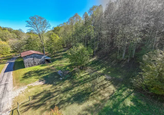 2nd image of 709 Hicks Hollow Rd, Westmoreland, TN 37186 | MLS# 3017028