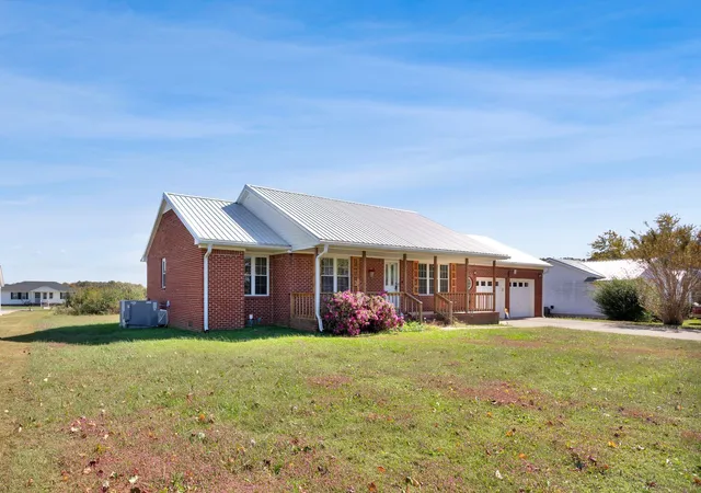 1st image of 677 Edgefield Dr, Hohenwald, TN 38462 | MLS# 3032510
