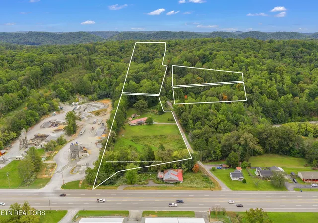Photo 3 of Multi family home for sale at 101142 Autumn Ln, Kingston, TN 37763 | MLS# 3615192 | Listing updated on 2026-10-08