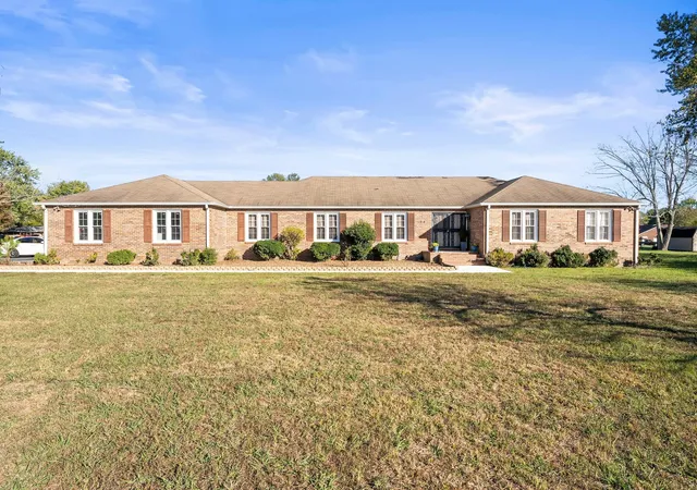 1st image of 104 Twelve Oaks Road, Tullahoma, TN 37388 | MLS# 3032436