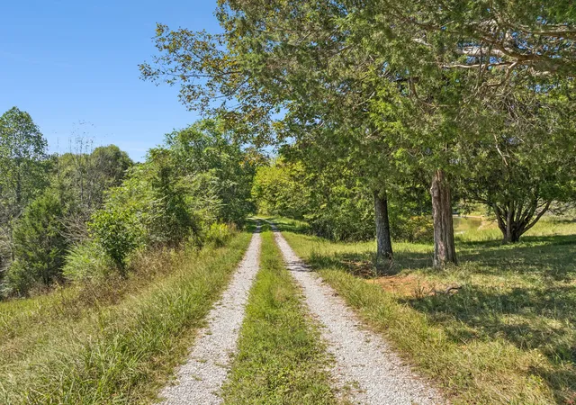 4th image of 8272 Burgess Falls Rd, Baxter, TN 38544 | MLS# 3030303
