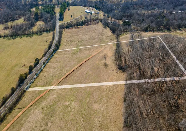 4th image of 0 Hurricane Creek Rd, Lawrenceburg, TN 38464 | MLS# 3030759