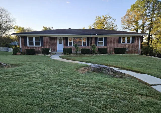 Homes for sale in Carthage, TN | 636 Carmack Ave, Carthage, TN 37030 | MLS# 3031624