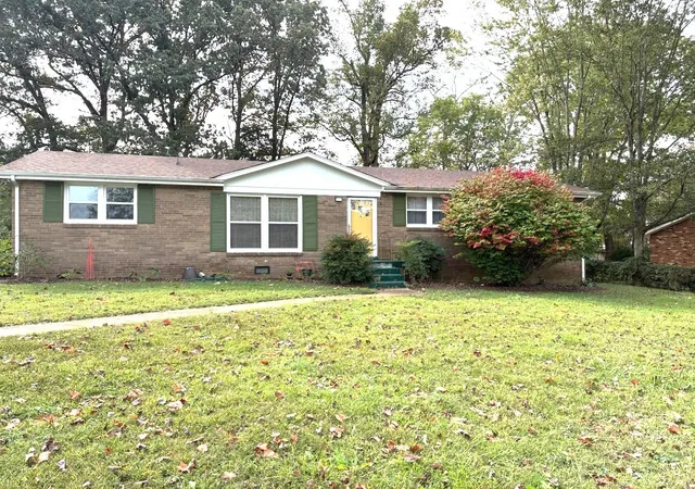 Photo 1 of Single family home for sale at 207 Dale Ter, Clarksville, TN 37042 | MLS# 3033405 | Listing updated on 2026-04-10