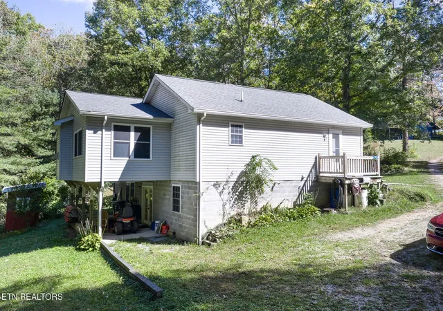 5th image of 614 W Creston Rd, Crossville, TN 38571 | MLS# 3031687