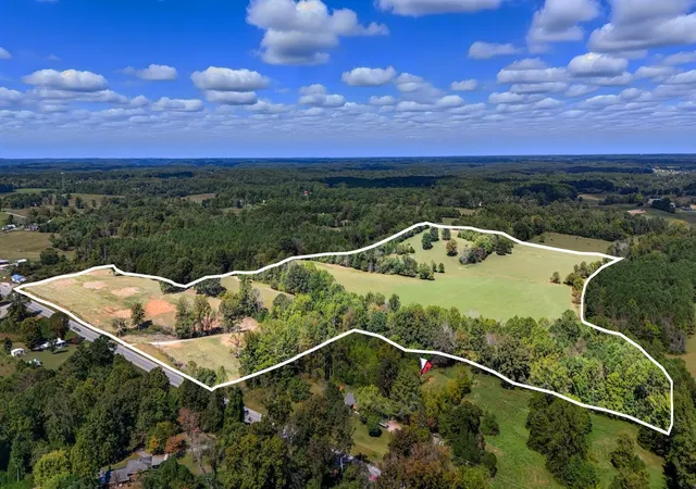 1st image of 2 Smithville Hwy, Sparta, TN 38583 | MLS# 3032369