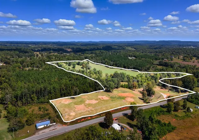 4th image of 2 Smithville Hwy, Sparta, TN 38583 | MLS# 3032369