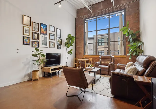 3rd image of 1400 Rosa L Parks Blvd, Nashville, TN 37208