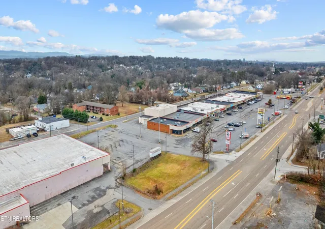 1st image of 4300 Asheville Hwy, Knoxville, TN 37914 | MLS# 3032171