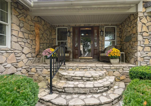 Photo 3 of Single family home for sale at 101 Brighton Ct, Columbia, TN 38401 | MLS# 3032928 | Listing updated on 2025-11-03