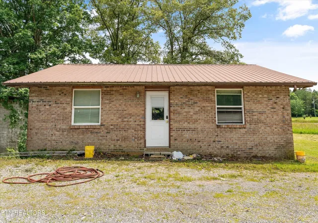 3rd image of 9476 Morgan County Hwy, Sunbright, TN 37872 | MLS# 3304475