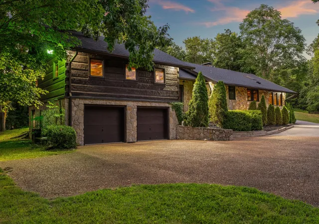 Photo 2 of Single family home for sale at 3360 Sweeney Hollow Rd, Franklin, TN 37064 | MLS# 3037402 | Listing updated on 2025-12-23
