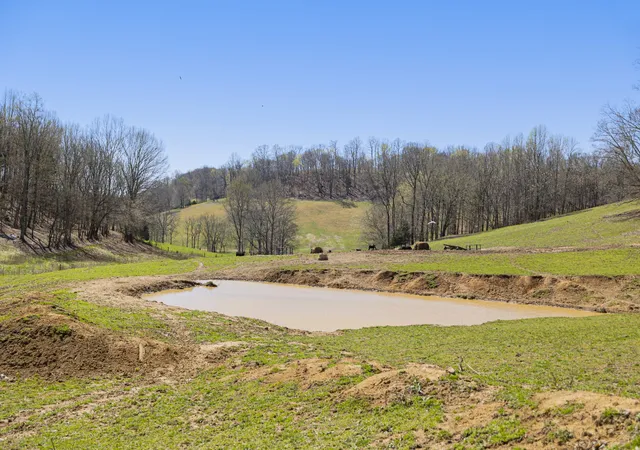 Photo 4 of House for sale at 30 King Holw Rd, Petersburg, TN 37144 | MLS# 3034715 | Listing updated on 2025-10-28