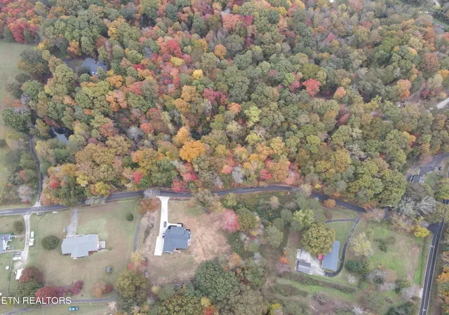 26th image of 118 Pleasant View Loop Rd, Clinton, TN 37716 | MLS# 3336116