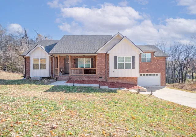 1st image of 161 Crestview Dr, Lewisburg, TN 37091 | MLS# 3034568
