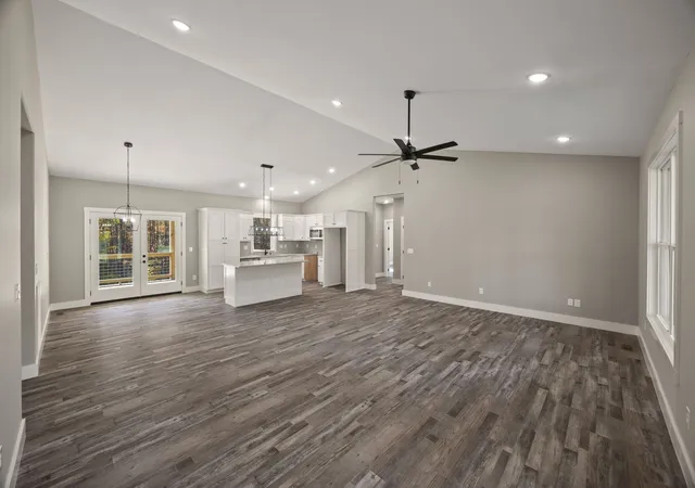 3rd image of 108 Creekview Ct, Jamestown, TN 38556 | MLS# 3041467