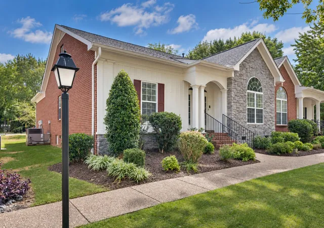 Photo 2 of Condo for sale at 5624 Oakes Dr, Brentwood, TN 37027 | MLS# 3603839 | Listing updated on 2026-10-05