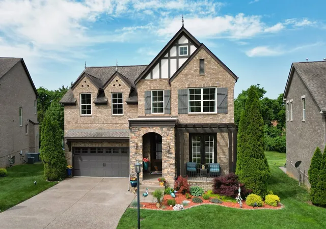 1st image of 102 Cobbler Cir, Hendersonville, TN 37075 | MLS# 3035232