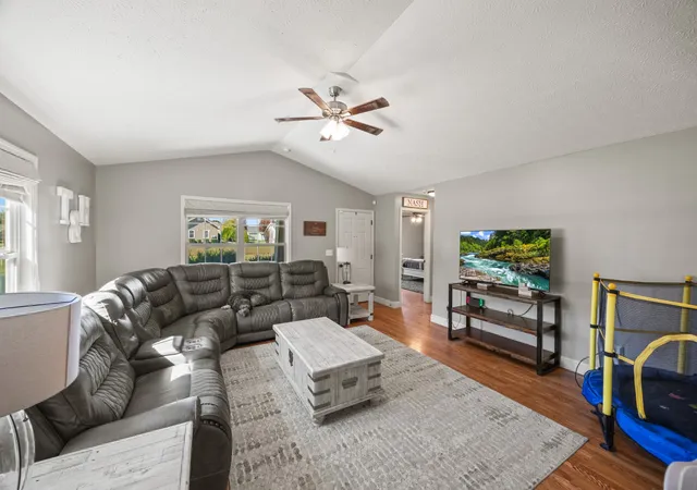 image of 128 Rustling Oaks Dr, Sparta, TN 38583 | MLS# 3035516