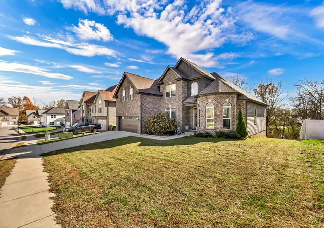 Photo 4 of Single family home for sale at 106 David Keith Ln, Clarksville, TN 37042 | MLS# 3035518 | Listing updated on 2026-08-15