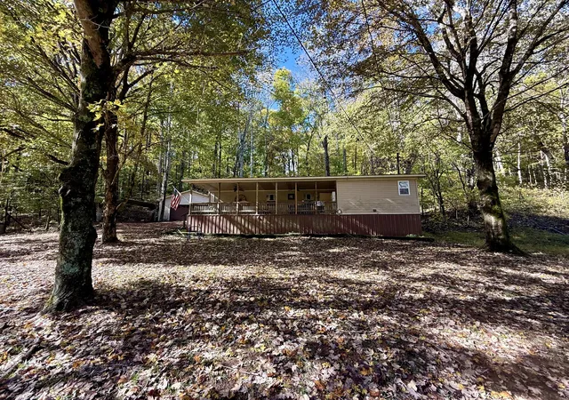 Photo 2 of Manufactured home for sale at 135 Haylee Rd, Waverly, TN 37185 | MLS# 3036137 | Listing updated on 2026-09-20