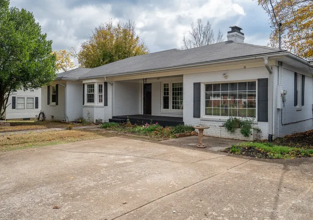 2nd image of 523 Highland Ave, Pulaski, TN 38478 | MLS# 3037242