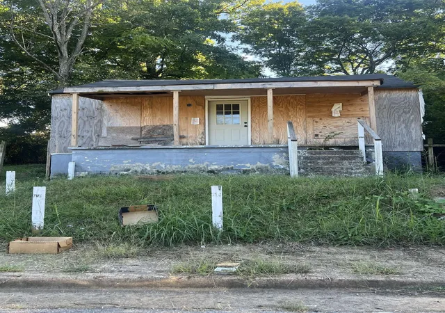Photo 3 of Single family home for sale at 1253 Capital Dr, Memphis, TN 38107 | MLS# 3035929 | Listing updated on 2025-10-30