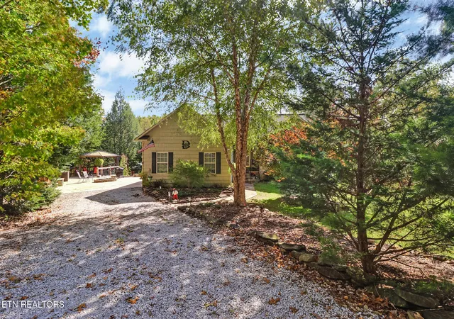 2nd image of 232 Victoria Circle, Jamestown, TN 38556 | MLS# 3036042