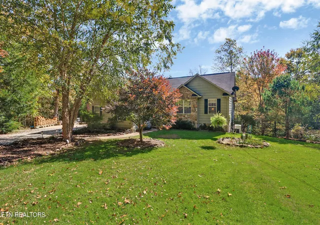 3rd image of 232 Victoria Circle, Jamestown, TN 38556 | MLS# 3036042