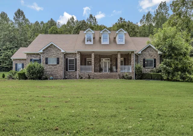 Photo 2 of Single family home for sale at 2600 Little Bartons Crk Rd, Cumberland Furnace, TN 37051 | MLS# 3036142 | Listing updated on 2026-01-20