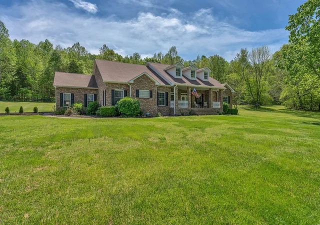 Photo 1 of Single family home for sale at 2600 Little Bartons Crk Rd, Cumberland Furnace, TN 37051 | MLS# 3036142 | Listing updated on 2026-01-20