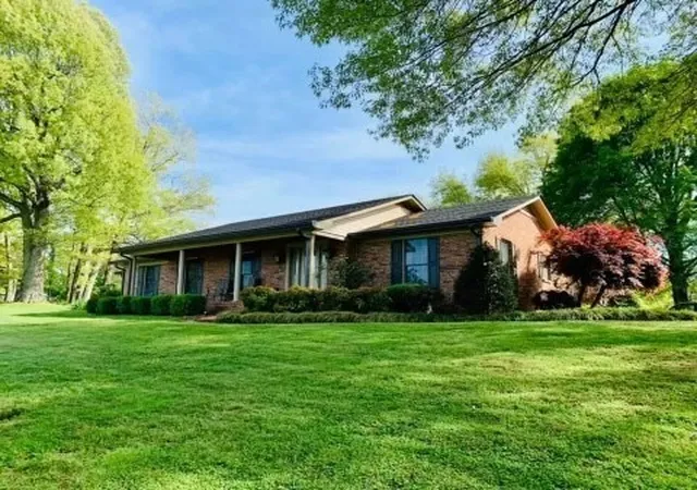 Photo 2 of Single family home for sale at 115 Lakeview Trl, Mc Minnville, TN 37110 | MLS# 3037673 | Listing updated on 2026-02-16