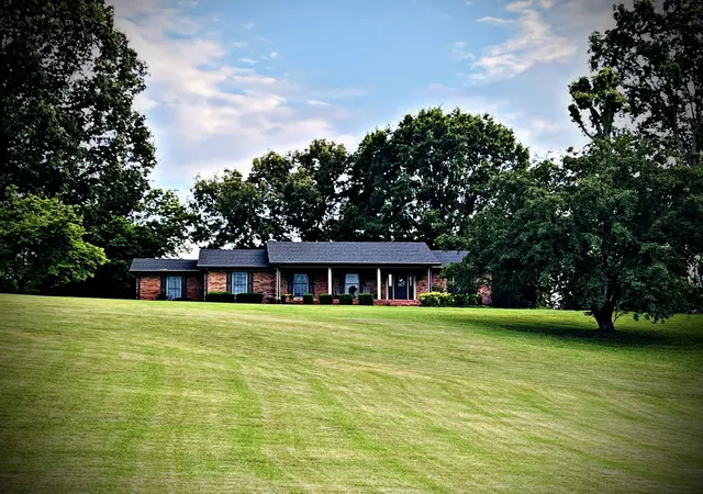 Photo 3 of Single family home for sale at 115 Lakeview Trl, Mc Minnville, TN 37110 | MLS# 3037673 | Listing updated on 2026-02-16
