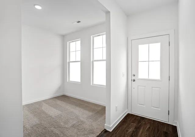 2nd image of 2155 Sutton Dr, White House, TN 37188 | MLS# 3037995