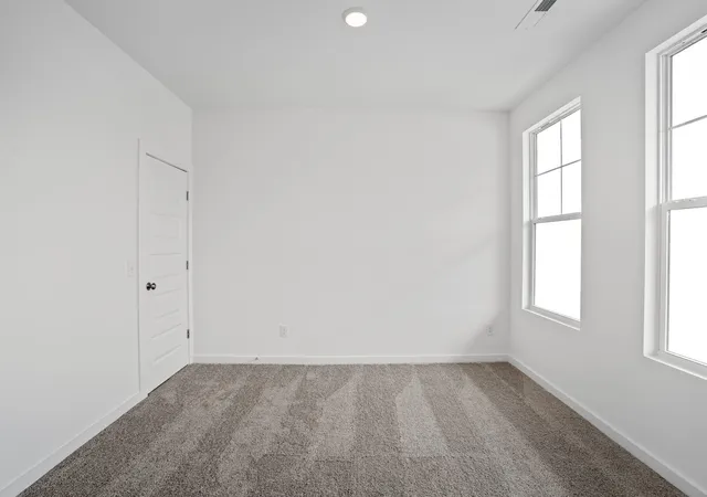 4th image of 2155 Sutton Dr, White House, TN 37188 | MLS# 3037995