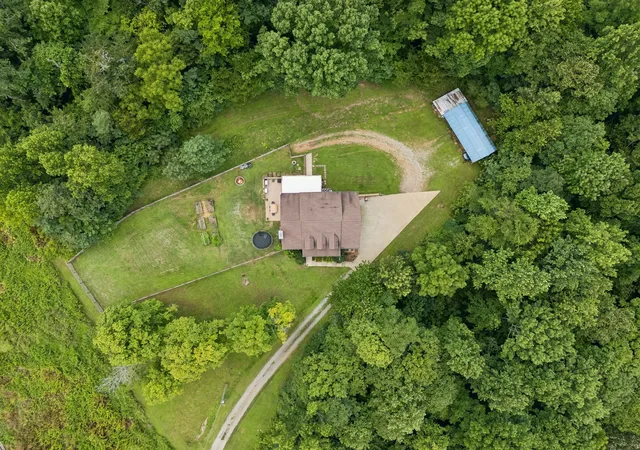 Photo 1 of Single family home for sale at 2060 Muddy Branch Rd, Clarksville, TN 37043 | MLS# 3305266 | Listing updated on 2026-09-17