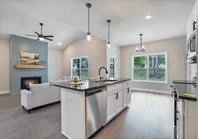 1st image of 3601 Westlake Dr, Clarksville, TN 37040 | MLS# 3038195