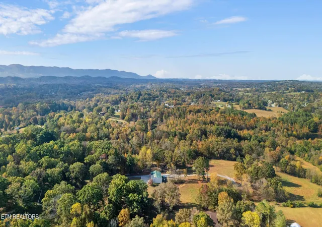 15th image of 209 Ridge Rd, Maryville, TN 37803 | MLS# 3185469