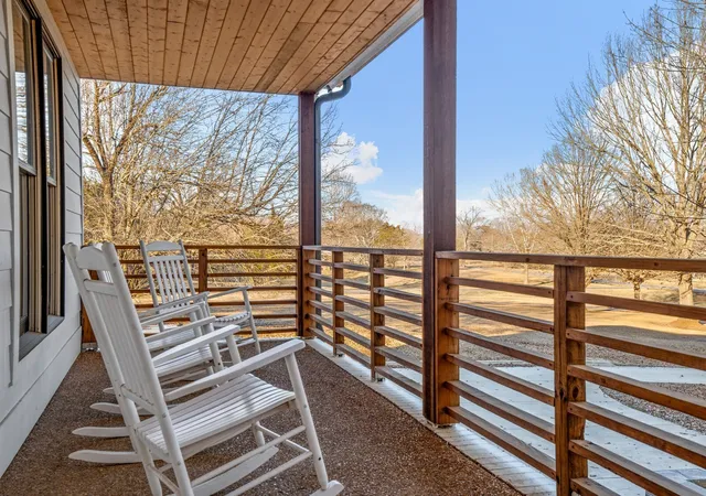 Photo 4 of Single family home for sale at 910 Corinth Rd, Mount Juliet, TN 37122 | MLS# 3038296 | Listing updated on 2026-04-06