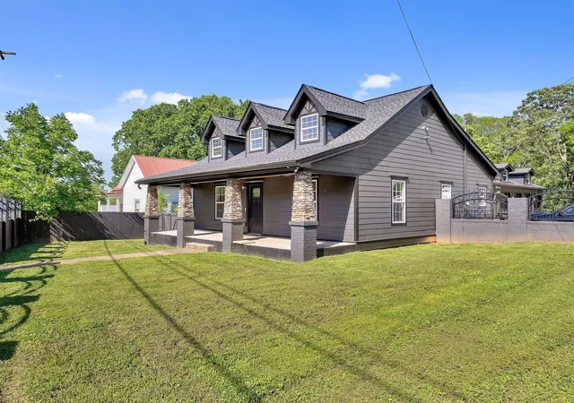 1st image of 1513 Highland Ave, Columbia, TN 38401 | MLS# 3038564