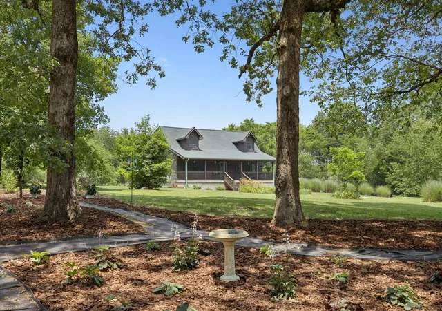 3rd image of 1531 Taylor Town Rd, White Bluff, TN 37187 | MLS# 3042700