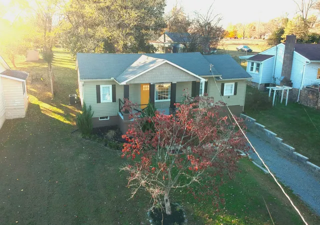 3rd image of 208 Pitts Ave, Old Hickory, TN 37138 | MLS# 3041656